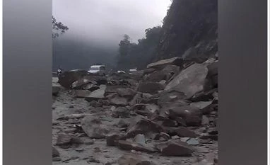 Rishikesh-Badrinath highway blocked due to landslide in Tehri in U'khand Badrinath highway, landslide