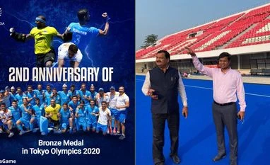 Hockey India Bhola Nath Singh Hockey India Secy Gen Bhola Nath Singh with President Dileep Tirkey right. Indian hockey team on the left