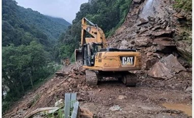 Chardham Yatra suspended for two days due to heavy rains, landslides landslide, Landslide debris