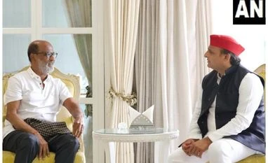 Veteran actor Rajinikanth meets Samajwadi Party chief Akhilesh Yadav Akhilesh Yadav, Rajinikanth