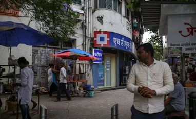 M-cap of 8 of 10 firms lose Rs 2.28 trn; HDFC, Reliance biggest laggards HDFC Bank