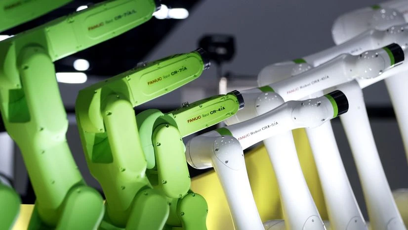 Fanuc Corp's robot, robot Fanuc Corp's robot, robot