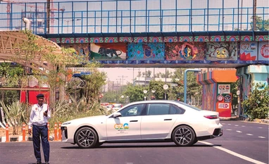 Key govt functionaries visit G20 sites to take stock of preparedness A traffic police during full-dress rehearsal for the G20 Summit in New Delhi, on Sunday