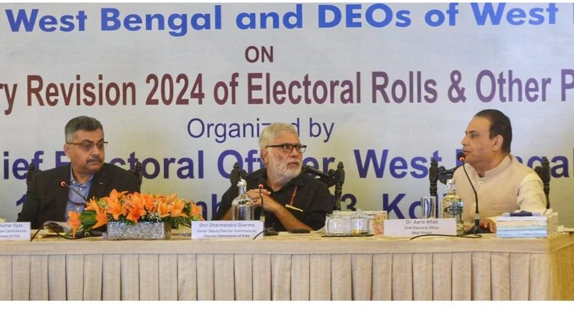 ECI team visits Bengal ECI team visits Bengal