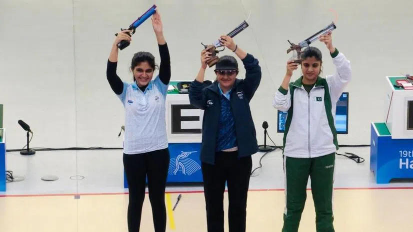 Palak gets record-breaking gold, Esha wins silver in women's 10 m air pistol final Palak gets record-breaking gold, Esha wins silver in women's 10 m air pistol final