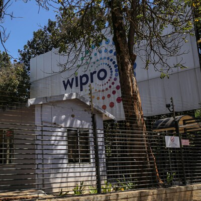 Wipro share zooms 5% on inking $500 million deal, top gainer on BSE, NSE