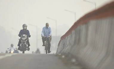 Ensure ban of private polluting buses in Delhi: AAP govt to authorities pollution