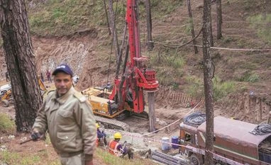 2 BRO officials injured in road accident on way to Silkyara tunnel tunnel