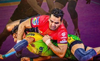 Surjeet's heroics power Bengaluru Bulls to last-gasp win over Patna Pirates Bengaluru Bulls' Surjeet Singh