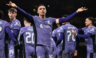 Liverpool defender Alexander-Arnold to miss three weeks due to knee injury Trent Alexander-Arnold