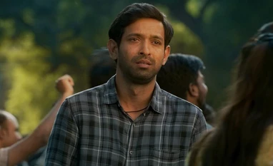 Vikrant Massey's '12th Fail' declared 'Best Film' at Filmfare Awards 2024 12th Fail