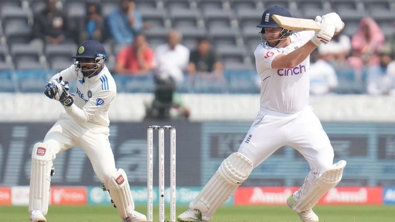 IND vs ENG 1st Test : भारतीय स्पिनरों ने दिखाया अपना कमाल, अश्विन ने भारत को पहली सफलता दिलायी IND vs ENG 1st Test : भारतीय स्पिनरों ने दिखाया अपना कमाल, अश्विन ने भारत को पहली सफलता दिलायी