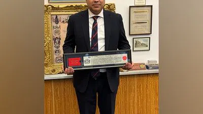 Indian Lawyer Gets Prestigious \"Freedom of the City of London\" Award Indian Lawyer Gets Prestigious \"Freedom of the City of London\" Award