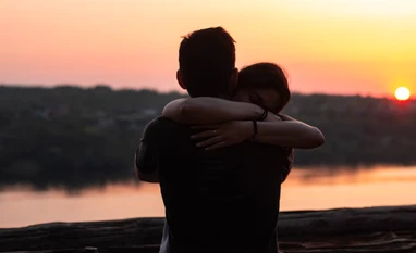 Happy Hug Day 2024: Here are 10 best wishes, messages and quotes to share Happy Hug Day 2024