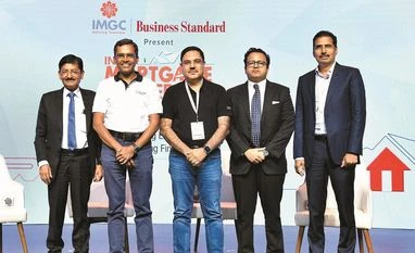 T Adhikari, MD & CEO, LIC Housing Finance; Jairam Sridharan, MD, Piramal Capital & Housing Finance; Lakshminarayanan Duraiswamy, MD, Sundaram Home Finance; Ravi Subramanian, MD & CEO, Shriram Housing Finance; and Shantanu Rege, MD & CEO, Mahindra Hom T Adhikari, MD & CEO, LIC Housing Finance; Jairam Sridharan, MD, Piramal Capital & Housing Finance; Lakshminarayanan Duraiswamy, MD, Sundaram Home Finance; Ravi Subramanian, MD & CEO, Shriram Housing Finance; and Shantanu Rege, MD & CEO, Mahindra Hom