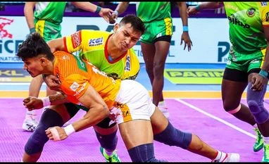 PKL 2024: Puneri Paltan seal final berth after 37-21 win over Patna Pirates Puneri Paltan vs Patna Pirates