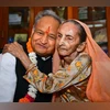 Rajasthan Ex-CM Ashok Gehlot with his sister @ashokgehlot51 Rajasthan Ex-CM Ashok Gehlot with his sister @ashokgehlot51