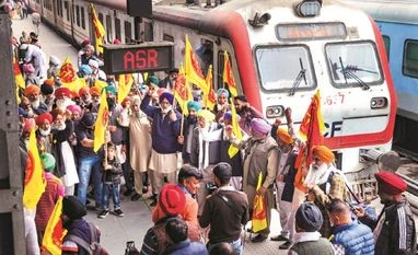 Farmers suspend 'rail roko' protest at Shambhu railway station in Patiala farmers protest