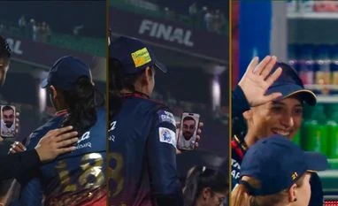 WPL 2024: Virat Kohli congratulates Smriti Mandhana as RCB lifts trophy Virat Kohli Smriti Mandhana video call WPL RCB win