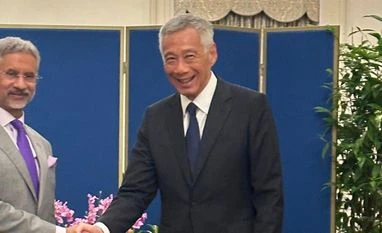 EAM Jaishankar meets Singapore PM Lee to further deepen bilateral ties Jaishankar