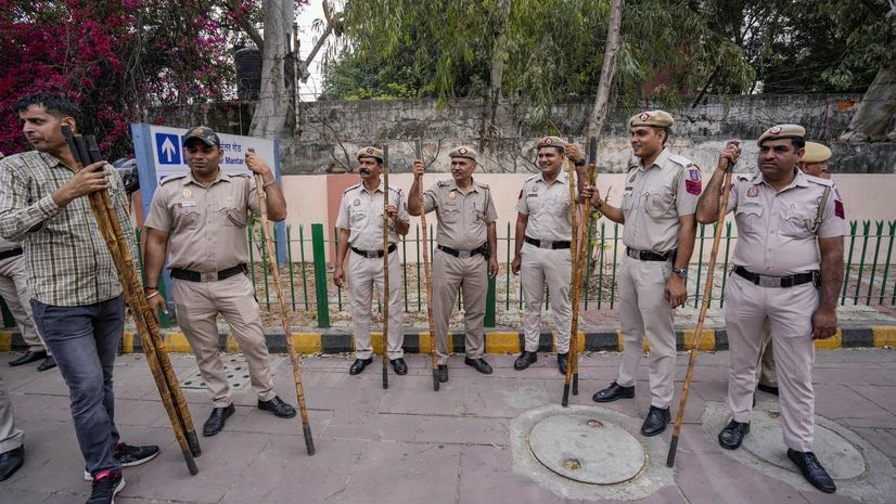 AAP protest, Security at Patel Chowk, gherao AAP protest, Security at Patel Chowk, gherao