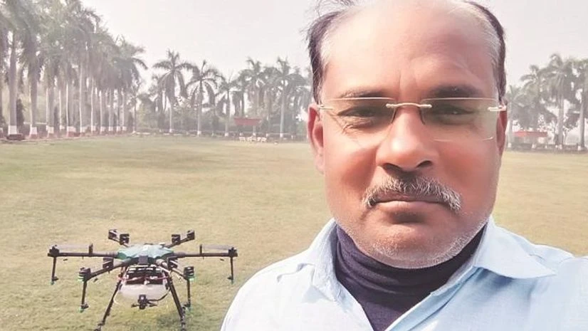 Shiv Kumar of Kebuli village in the Mohanlalgunj Lok Sabha constituency is a drone pilot. His 25 kg drone can deliver precise dosages of both fertiliser and water to his fields Shiv Kumar of Kebuli village in the Mohanlalgunj Lok Sabha constituency is a drone pilot. His 25 kg drone can deliver precise dosages of both fertiliser and water to his fields