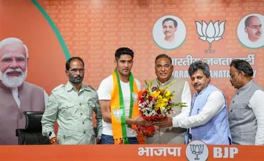WATCH: Vijender Singh on why he joined BJP day after sharing anti-BJP posts Vijender Singh