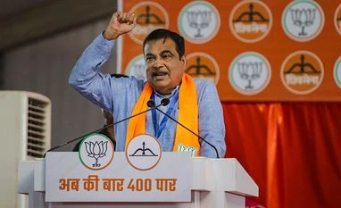 Maharashtra: BJP, Shiv Sena (UBT) leading in 11 seats, Cong ahead in 10 Nitin Gadkari