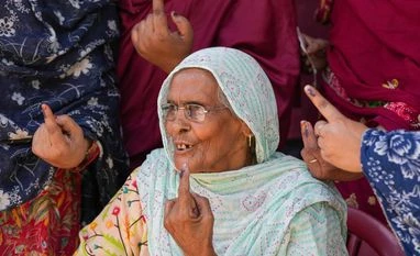 LS polls: Rajasthan records over 40% turnout in 13 constituencies till 1 pm voter,vote,voting,election