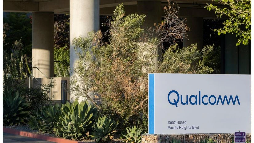 Qualcomm explored acquiring portions of Intel's chip design business | Tech News Qualcomm