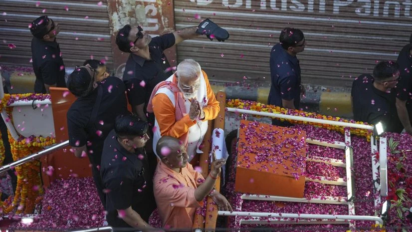 PM Modi, Yogi Adityanath PM Modi, Yogi Adityanath