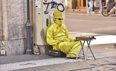 Pakistan, Pakistan anchor, pakistani street performers Pakistan, Pakistan anchor, pakistani street performers