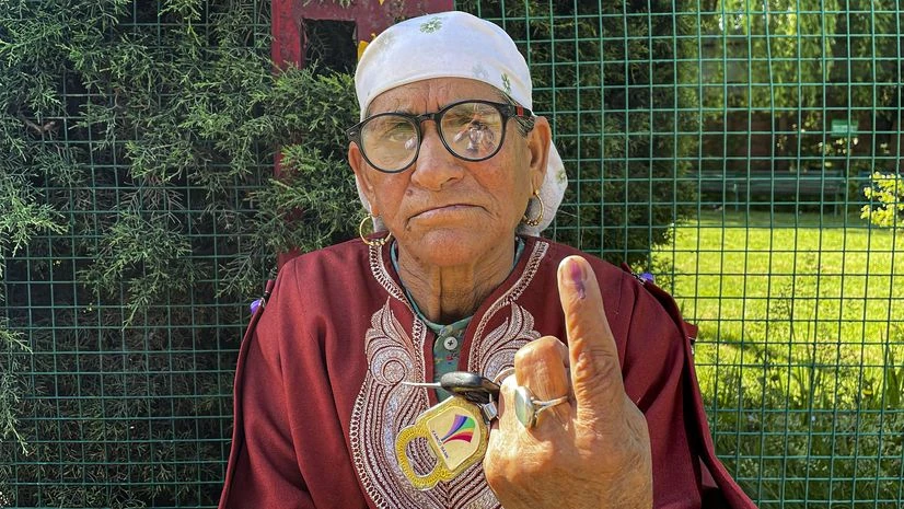 elderly voter, election, vote, voting, election 2024, lok sabha voting elderly voter, election, vote, voting, election 2024, lok sabha voting