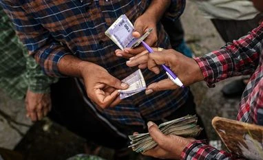Cash continues to rule small-sized transactions less than Rs 500: Survey Indian Rupee