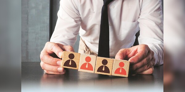 StanChart targets $200 bn new assets; focuses on Chinese, Indian wealthy