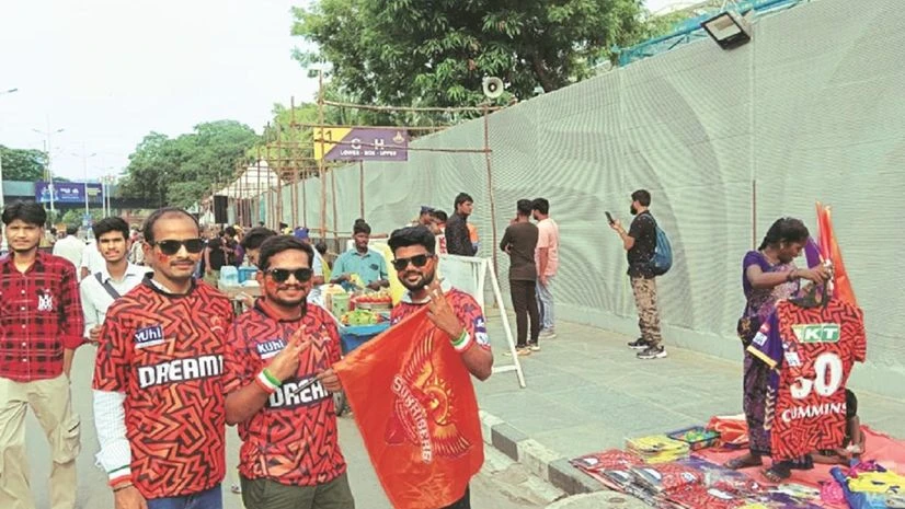 Businesses on winning pitch as IPL final 2024 scores big with fans | IPL 2024 News Sunrisers Hyderabad fans outside the MA Chidambaram Stadium in Chennai, while street vendors are busy with their sales