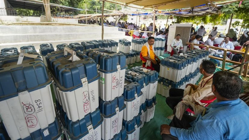 Assembly bypolls: INDIA bloc wins 3 seats, leading in 8; BJP leading in 1 | Lok Sabha Elections News Polling official, EVM, election