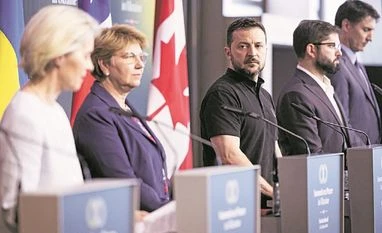 Ukrainian President Volodymyr Zelenskyy, European Commission President Ursula von der Leyen, and other dignitaries during the closing media conference of Ukraine peace summit in Switzerland, on Sunday. (PHOTO: REUTERS) Ukrainian President Volodymyr Zelenskyy, European Commission President Ursula von der Leyen, and other dignitaries during the closing media conference of Ukraine peace summit in Switzerland, on Sunday. (PHOTO: REUTERS)