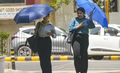 Delhi weather update: Clear skies, rising mercury, and moderate AQI heat waves, heat wave, summer, hot, heat