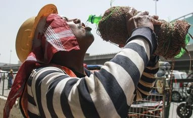 Experts seek 'right to cool', heat protection for informal sector workers heat waves, heat wave, summer, hot, heat