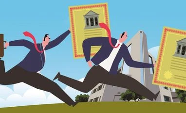 India faces fresh $1.9 bn fund outflows as global money chases commodities FIIs buy bank stocks, impetus may sustain