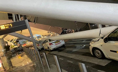 Roof collapses at Terminal-1 of IGI amid heavy rains, one dead, 5 injured Roof collapse, IGI airport