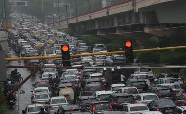 Heavy rain leaves Delhi waterlogged, traffic comes to a standstill Traffic, Traffic jam, New Delhi Traffic Jam