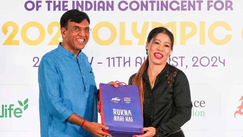 Union Minister of Youth Affairs and Sports Mansukh Mandaviya and boxer Mary Kom Union Minister of Youth Affairs and Sports Mansukh Mandaviya and boxer Mary Kom