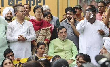 AAP questions BJP's 'silence' on tree felling in Ridge area AAP Protest, Atishi marlena, Atishi, Sanjay Singh, Sanjay