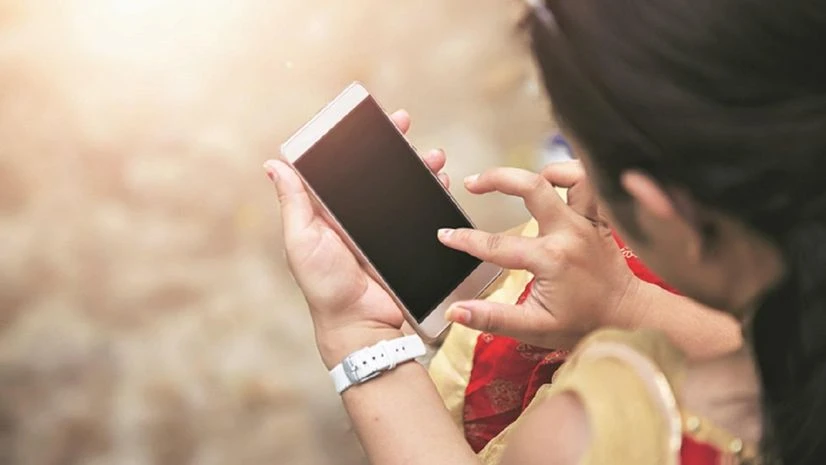 Mobile data usage, data use, mobile net surfing, mobile tariff hike Mobile data usage, data use, mobile net surfing, mobile tariff hike