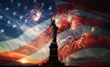 Fireworks light up US skies as Americans endure heat to celebrate July 5 July 4