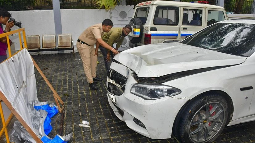 BMW Crash, Car accident, Mumbai BMW car crash BMW Crash, Car accident, Mumbai BMW car crash