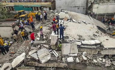 Four-storey building collapses in Navi Mumbai; 2 rescued, 3 feared trapped Building collapse, Surat building collapse