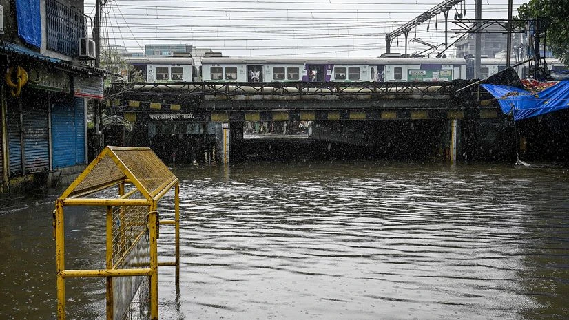 Mumbai: BMC plans to deploy smart sensors to avoid manhole cover thefts | India News Rain, Mumbai Rains